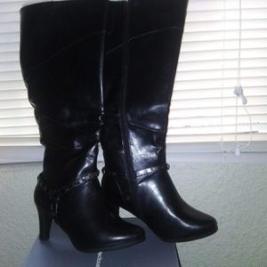 NEW---Womens Black Wide Calf Boots